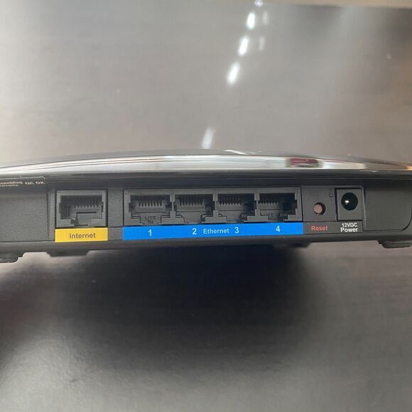 CISCO LINKSYS WRT54G2 V1 54MBPS 4-PORT 10/100 WIRELESS G ROUTER - Picture 4 of 5